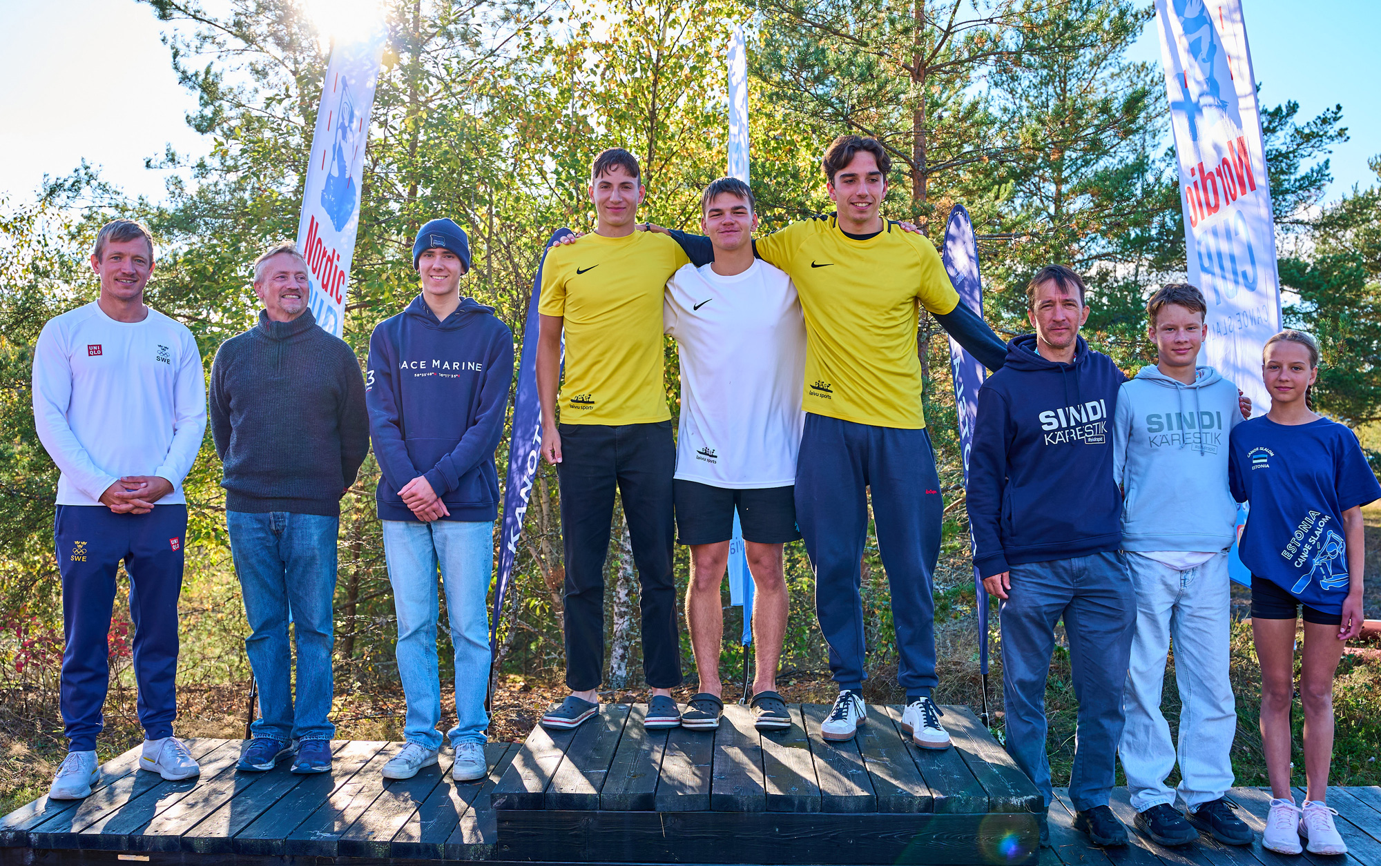 Prispallen med lagåk K1 herrar med Falu Kanotklubb, Lettland och Estland.